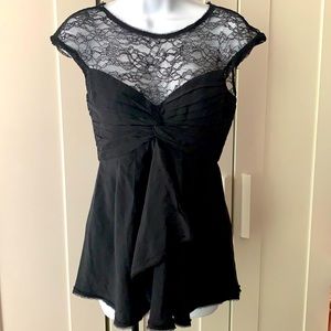 BCBGMAXAZRIA BLACK SILK DRAPED LACY TOP